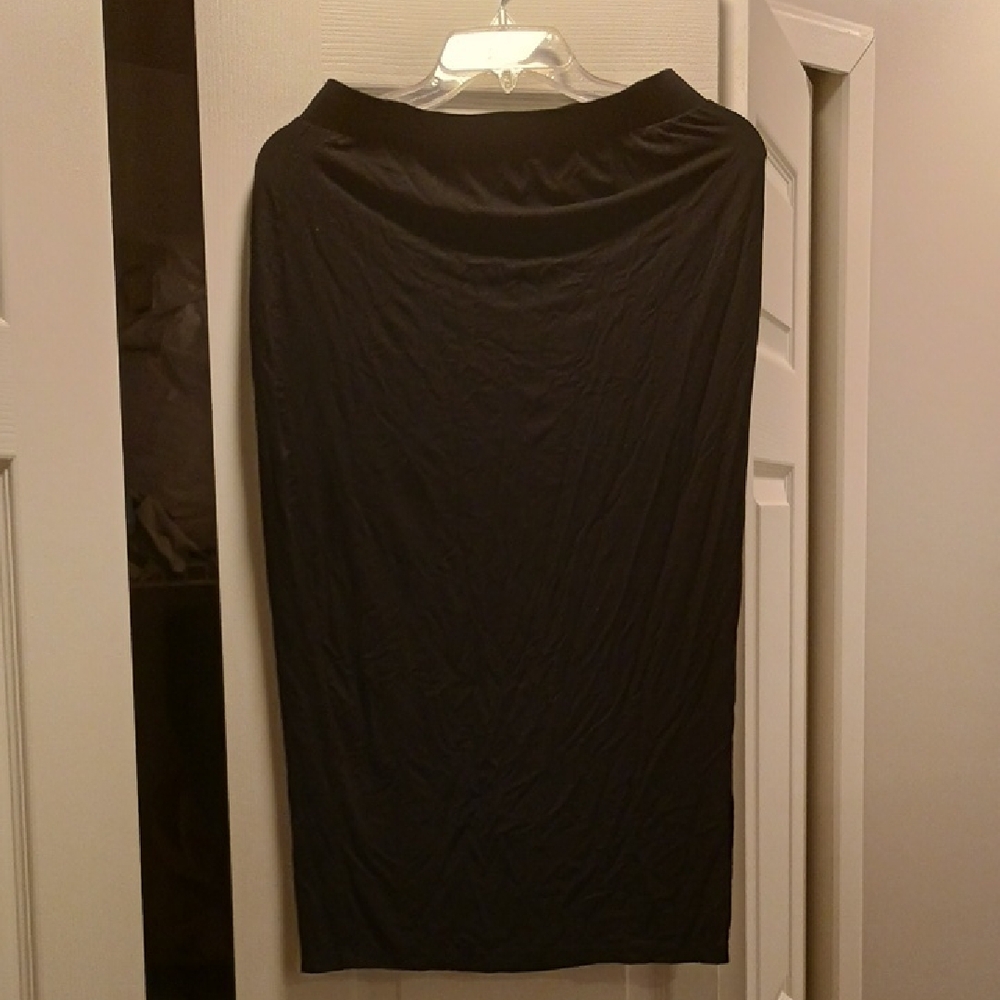 Ingrid & Isabel Classic Black Skirt